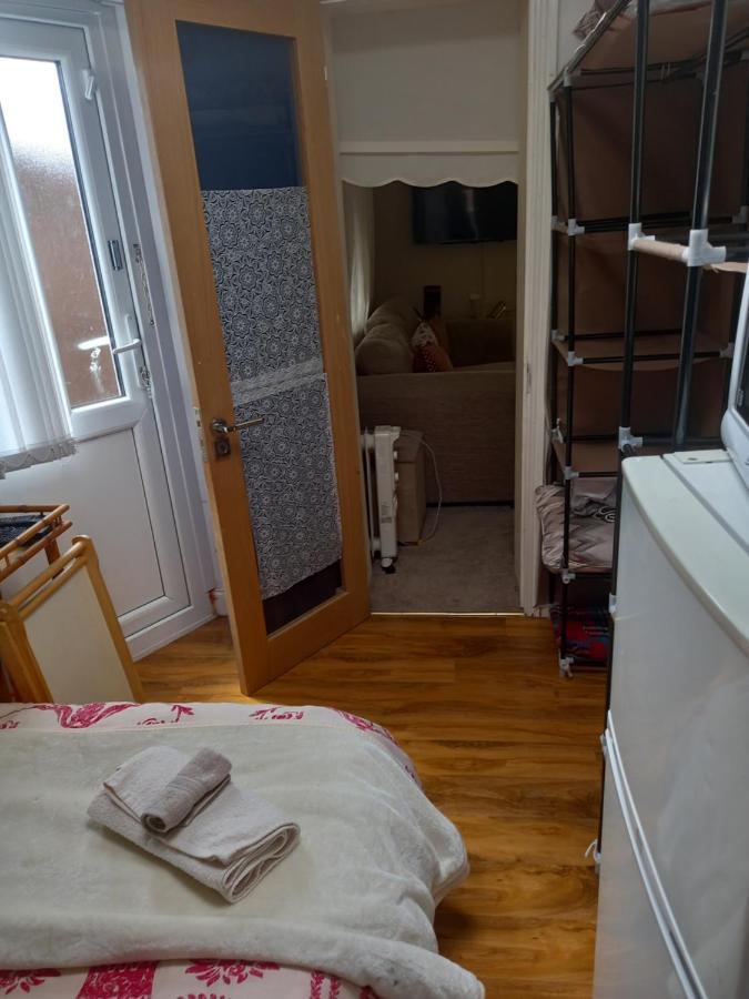 Larchmont Stay Side En Suite With Small Double Bed Λέστερ Εξωτερικό φωτογραφία